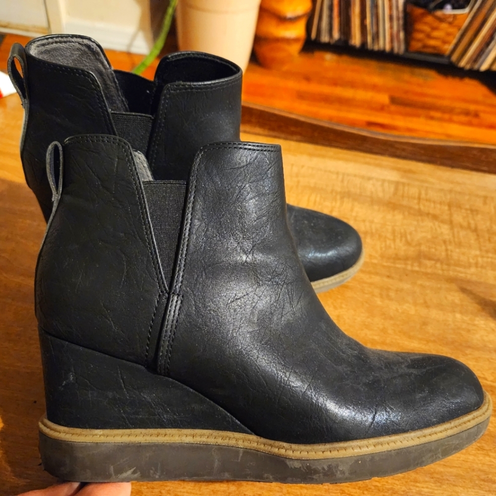 Dr. Scholl's Johnnie slip on wedge booties Sz 8 black